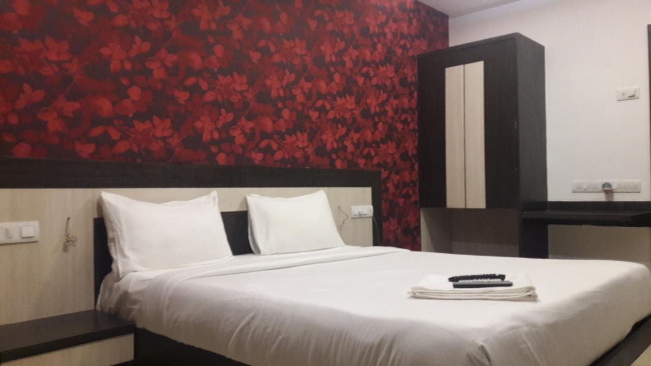 Hotel Naivedya Aurangabad  Exterior photo