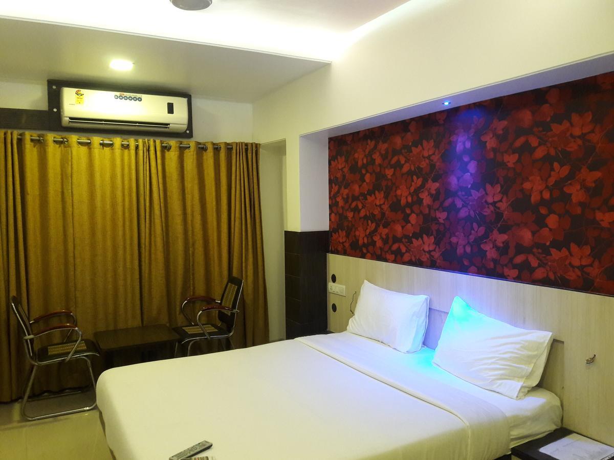 Hotel Naivedya Aurangabad  Exterior photo