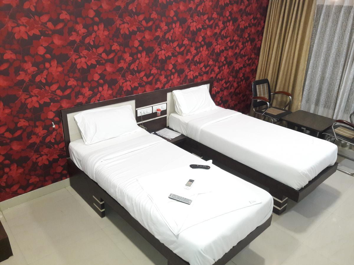 Hotel Naivedya Aurangabad  Exterior photo