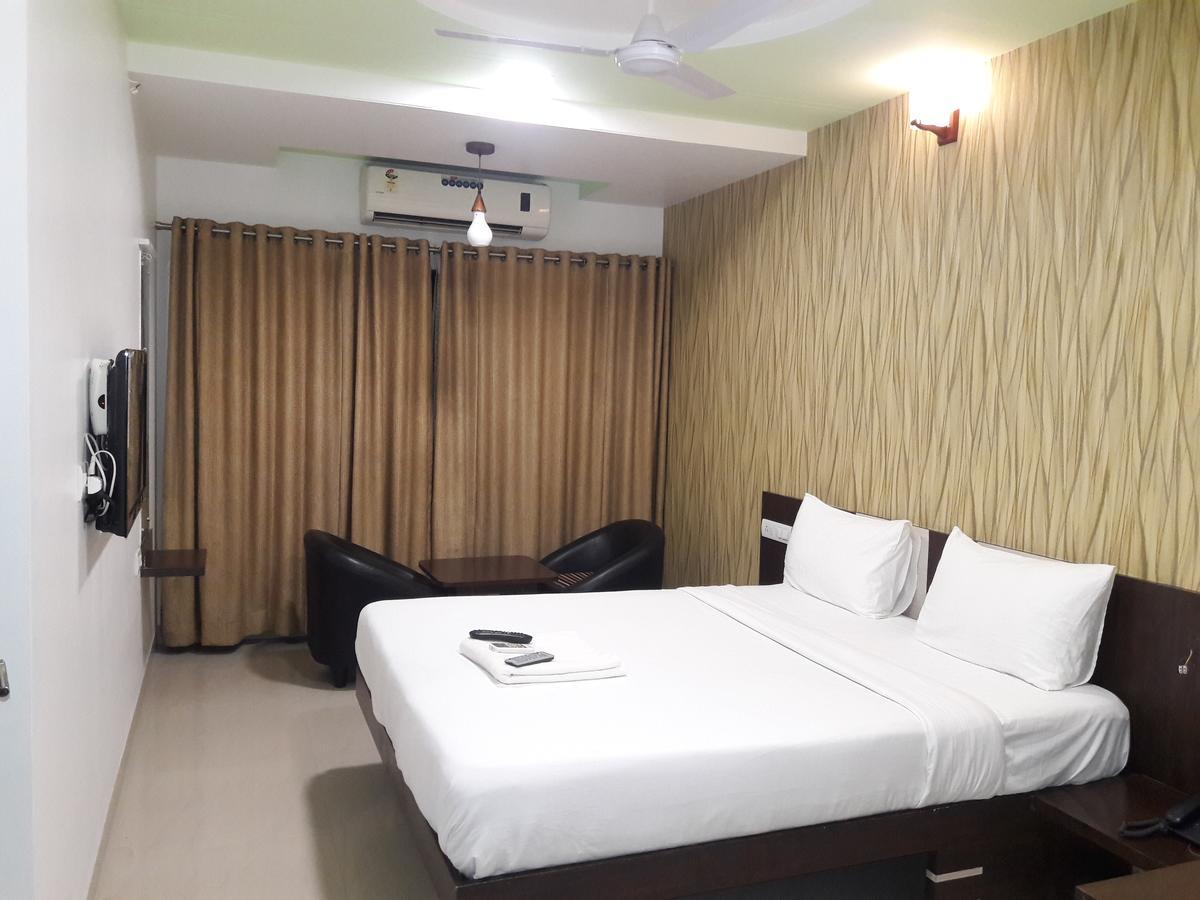 Hotel Naivedya Aurangabad  Exterior photo