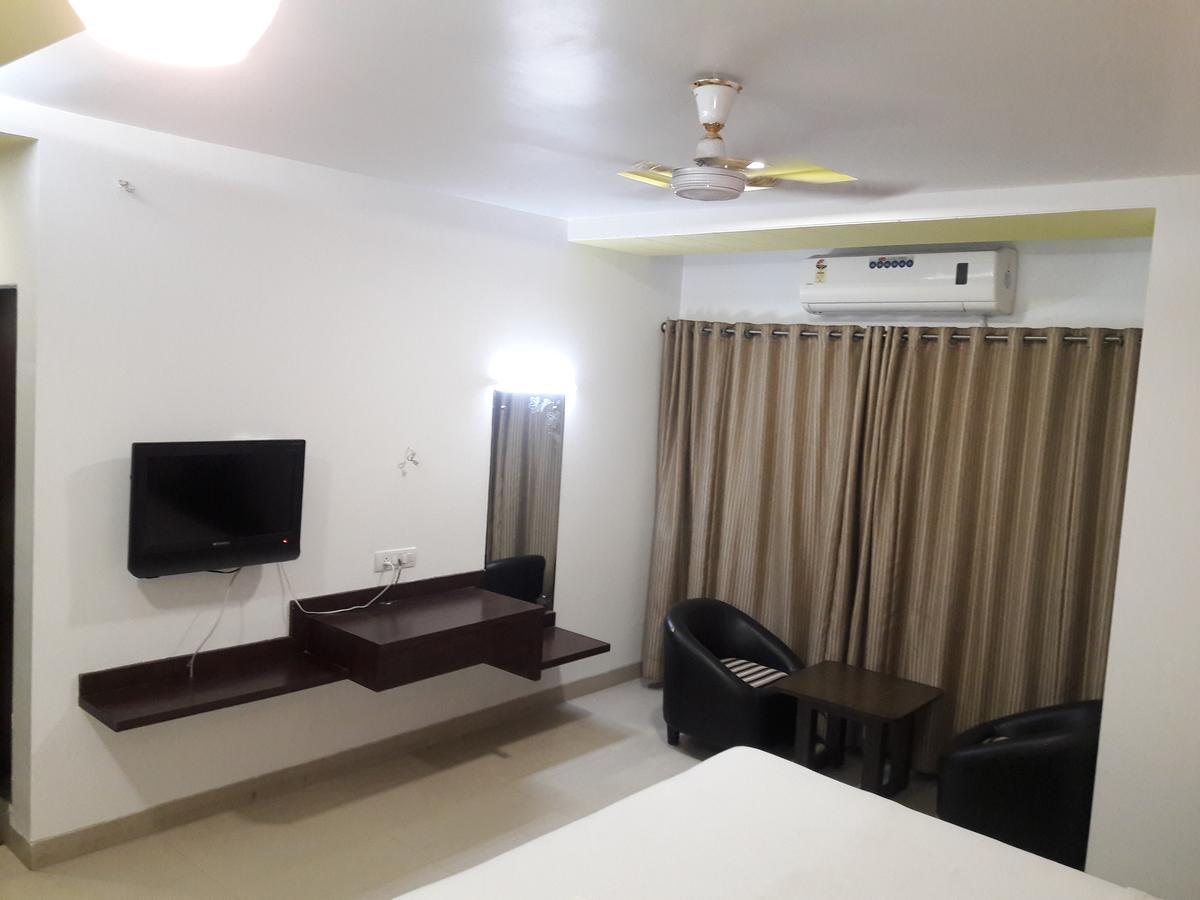 Hotel Naivedya Aurangabad  Exterior photo